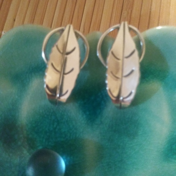 🎉HP🎊Vintage Artisan Handcrafted Earrings - Picture 6 of 9